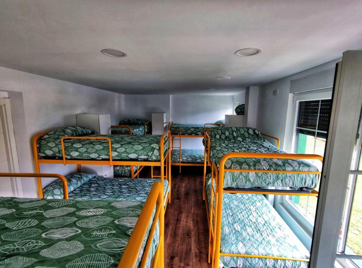 Albergue De Santullan กาสโตร-อูร์เดียเลส ภายนอก รูปภาพ